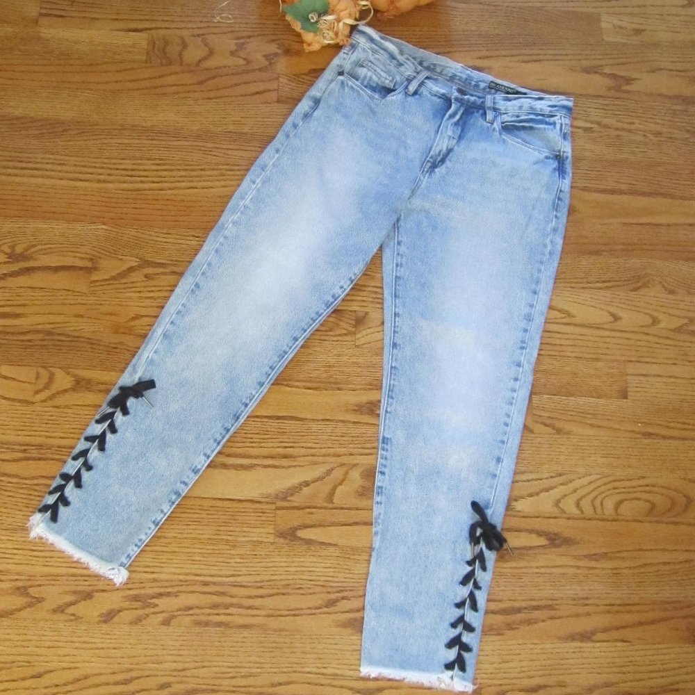 BLANK NYC Ankle Length Blue Jeans, Raw Hem, Black Side Laces Sz 27 / 4